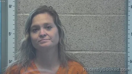 Mugshot of AMANDA PAIGE FOSTER booked in Henderson County, Kentucky on June 4, 2026