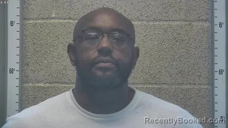 Mugshot of DASHAWN JOHNSON booked in Henderson County, Kentucky on June 25, 2026
