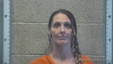 Mugshot of Arrielle Racquel Tomlinson booked in Henderson County, Kentucky on August 14, 2026