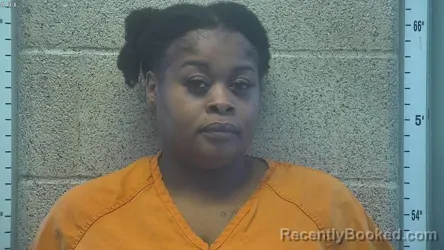 Mugshot of Latara Denise Graves booked in Henderson County, Kentucky on September 25, 2026
