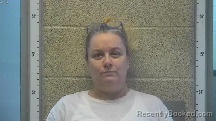 Mugshot of Angela Wilson booked in Henderson County, Kentucky on October 30, 2026