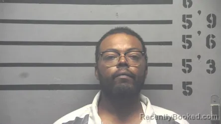 Mugshot of Tyron Antonio Bowman booked in Hopkins County, Kentucky on August 22, 2026