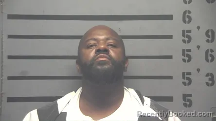Mugshot of THERON ROMIRER BATES booked in Hopkins County, Kentucky on June 18, 2026