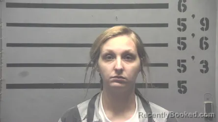Mugshot of JOSIE LEANN CRAFTON booked in Hopkins County, Kentucky on August 5, 2026