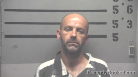 Mugshot of CHRISTOPHER CHASE DIVINE booked in Hopkins County, Kentucky on April 21, 2026