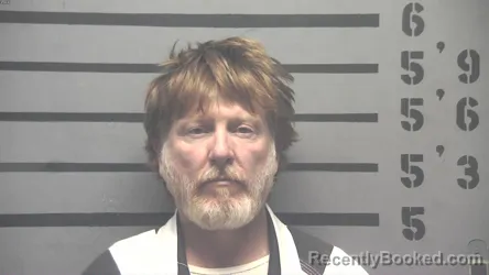 Mugshot of DERRICK EDWARD SR FUGATE