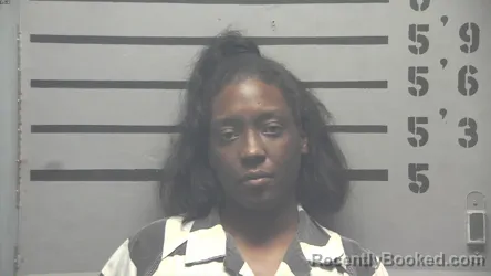 Mugshot of KASHARA LATRICE GILMORE booked in Hopkins County, Kentucky on May 17, 2026