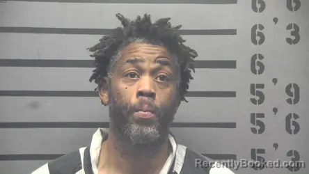 Mugshot of SHAQUILLE DOUGLAS O'NEAL JERNIGAN