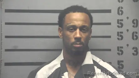 Mugshot of DUWAYNE MICHAEL Jr. MOORE booked in Hopkins County, Kentucky on June 17, 2026