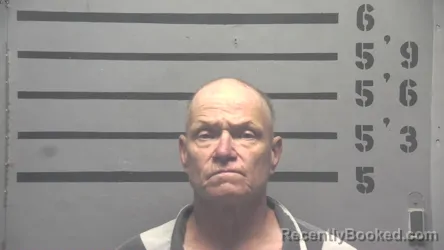 Mugshot of KEVIN MICHAEL MORRIS booked in Hopkins County, Kentucky on April 28, 2026