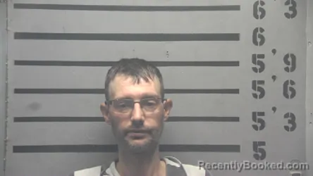 Mugshot of ZACHARY THOMAS MCKINSEY booked in Hopkins County, Kentucky on May 6, 2026
