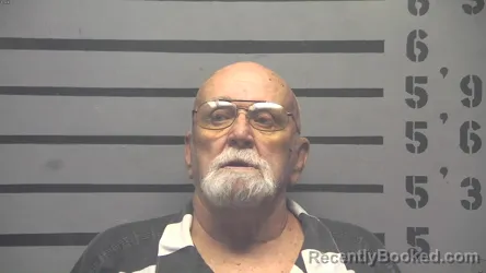 Mugshot of DANIEL DEWAYNE PLUMMER