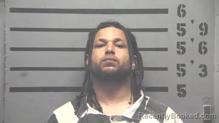 Mugshot of DESHAUN LA'KEITH PALMER booked in Hopkins County, Kentucky on May 5, 2026