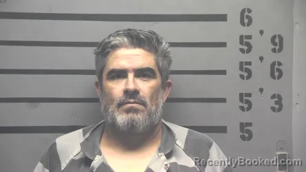 Mugshot of OSCAR PAREJA-HENAO booked in Hopkins County, Kentucky on April 18, 2026