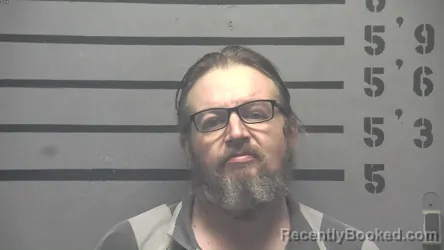 Mugshot of NATHAN THOMAS ROBERTS