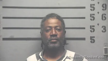 Mugshot of NATHANIEL DAYRON SHELTON booked in Hopkins County, Kentucky on June 23, 2026
