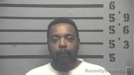 Mugshot of DEVRON METREEL TAYLOR booked in Hopkins County, Kentucky on July 7, 2026
