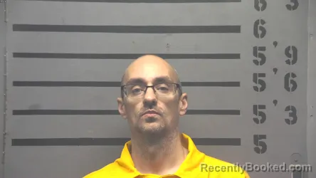 Mugshot of JACOB SCOTT TAYLOR booked in Hopkins County, Kentucky on April 29, 2026