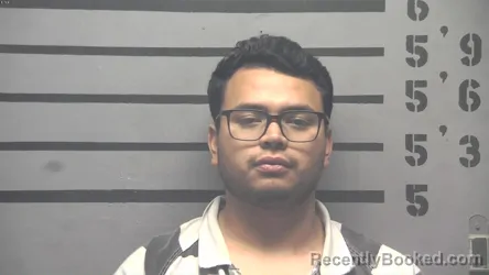 Mugshot of LESTHER RIGOBERTO . VARELA-ROMERO