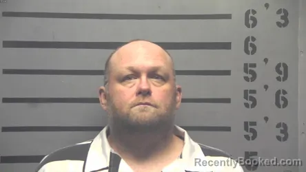 Mugshot of BRANDON JOE WADDELL booked in Hopkins County, Kentucky on April 15, 2026