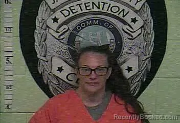 Mugshot of LIZA NICOLE SMALLWOOD