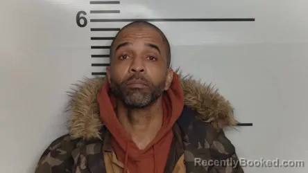 Mugshot of CURTIS BIGGERS