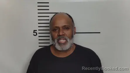 Mugshot of DERRICK L VINEGAR
