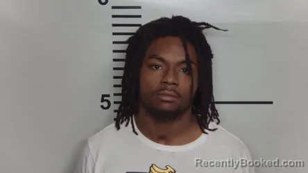 Mugshot of VONQEZ SMITHERS booked in Jefferson County, Kentucky on March 24, 2026