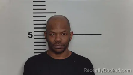 Mugshot of VIC TOR J WHITE booked in Jefferson County, Kentucky on March 29, 2026