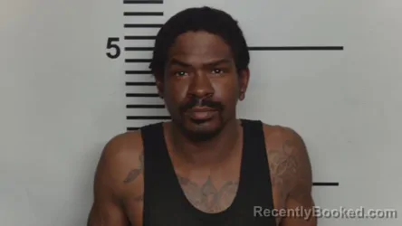 Mugshot of DWAYNE QUISENBERRY booked in Jefferson County, Kentucky on March 30, 2026