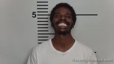 Mugshot of MARLON THOMPSON booked in Jefferson County, Kentucky on April 5, 2026