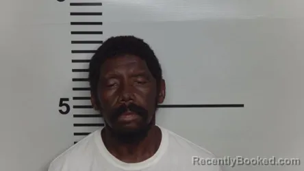 Mugshot of QUINTON ANTHONY MOORE booked in Jefferson County, Kentucky on April 15, 2026