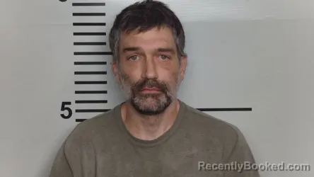 Mugshot of ROBERT LEWIS HALLENBERG booked in Jefferson County, Kentucky on April 15, 2026