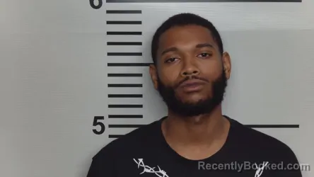 Mugshot of Yaseir Roberts