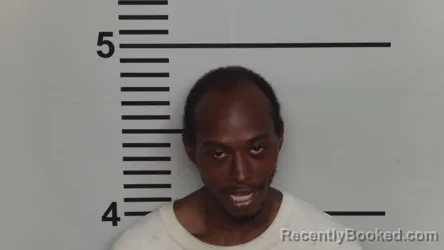 Mugshot of DESEAN MAKELL HUNTER booked in Jefferson County, Kentucky on May 21, 2026
