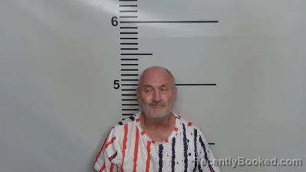 Mugshot of STEPHEN WAYNE RAYMOND booked in Jefferson County, Kentucky on June 9, 2026