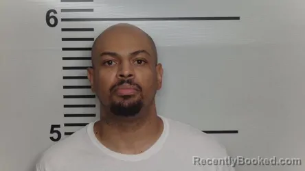 Mugshot of TERRELL JEVON MAYS booked in Jefferson County, Kentucky on June 25, 2026