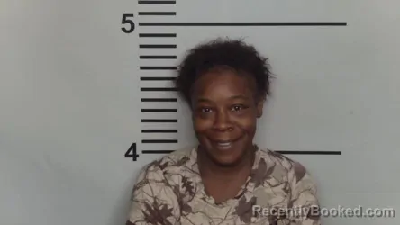 Mugshot of Schnisha Wade booked in Jefferson County, Kentucky on August 25, 2026