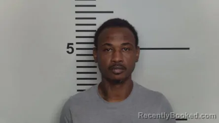 Mugshot of Ramar Donnell Moten booked in Jefferson County, Kentucky on August 25, 2026