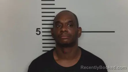 Mugshot of Donte L Felton booked in Jefferson County, Kentucky on September 30, 2026
