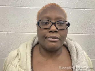 Mugshot of QIANA SIMONET BYERS