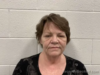 Mugshot of BEVERLY LYNN VALL