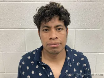 Mugshot of EDUARDO DANIEL NMI REYNOSO CHUN