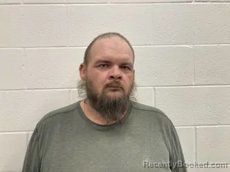 Mugshot of DUSTIN JORDAN WEAVER