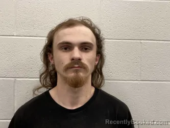 Mugshot of DAMIEN ROBERT TUCKER booked in Kenton County, Kentucky on April 20, 2026