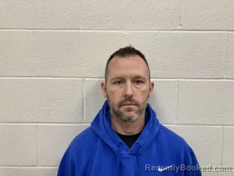 Mugshot of KENNETH WAYNE ILES booked in Kenton County, Kentucky on April 22, 2026