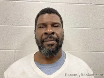 Mugshot of ALFONSO RAY LEWIS booked in Kenton County, Kentucky on April 25, 2026