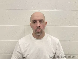 Mugshot of ERNIE JOE SIZEMORE booked in Kenton County, Kentucky on April 30, 2026