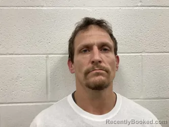 Mugshot of JOSHUA RYAN HOWE booked in Kenton County, Kentucky on May 6, 2026