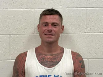 Mugshot of JONATHAN RICHARD MCQUEEN booked in Kenton County, Kentucky on July 1, 2026